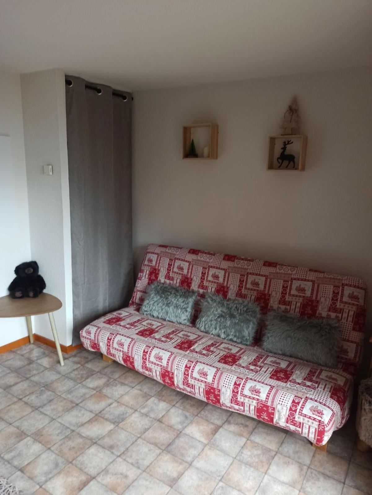 Emilie Hanard Saint-Jean-dʼAulps Quarto foto